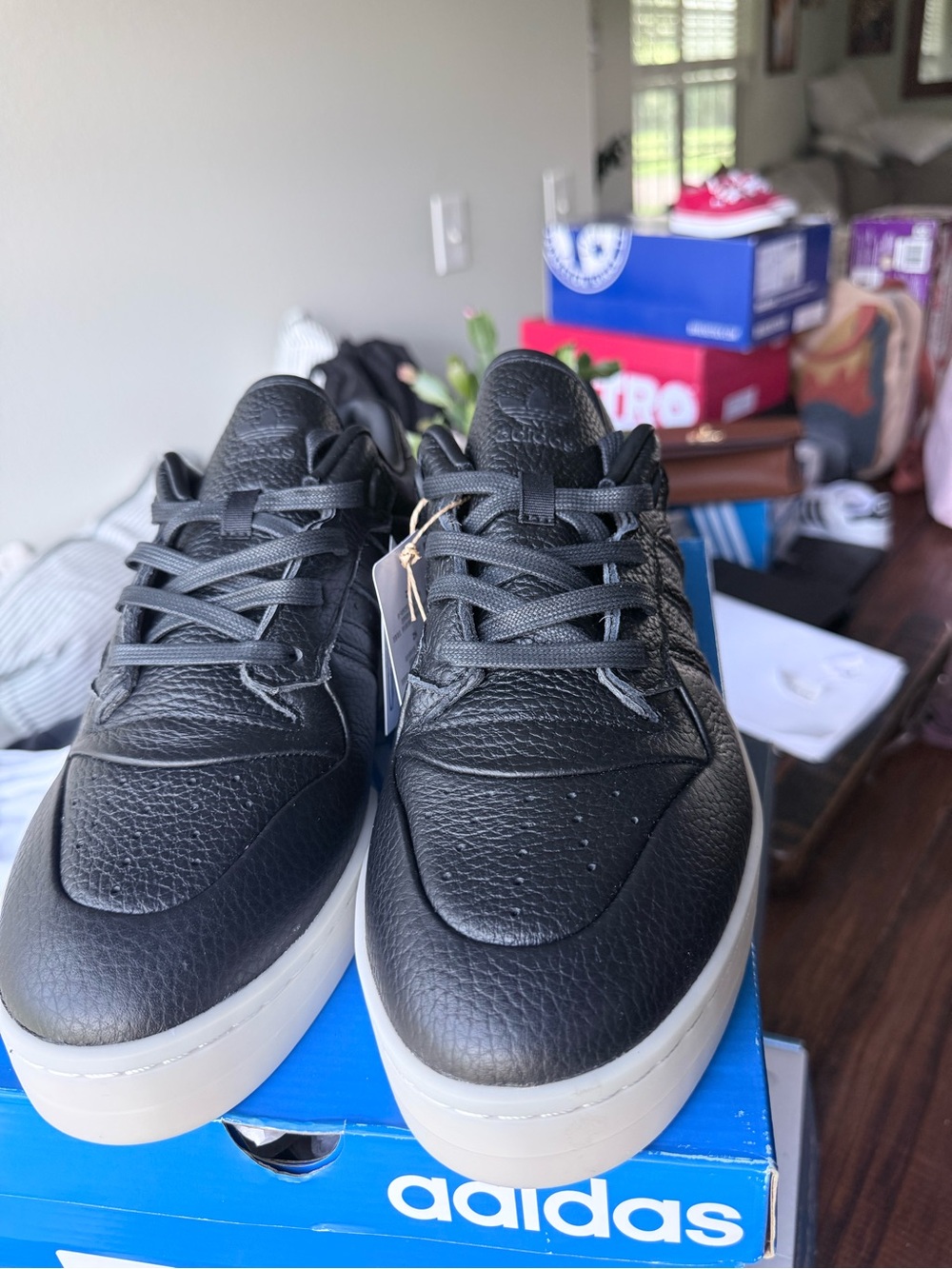 Adidas Rivalry Lux Low - Picture 2 of 8